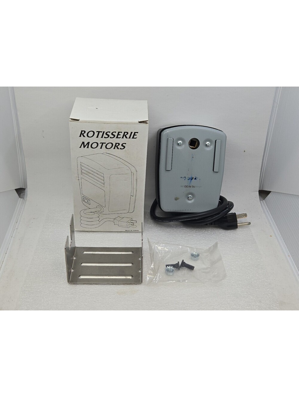Weber Rotisserie Motor CL8672A Boxed w/Bracket Universal Kit Parts/Repair Vtg